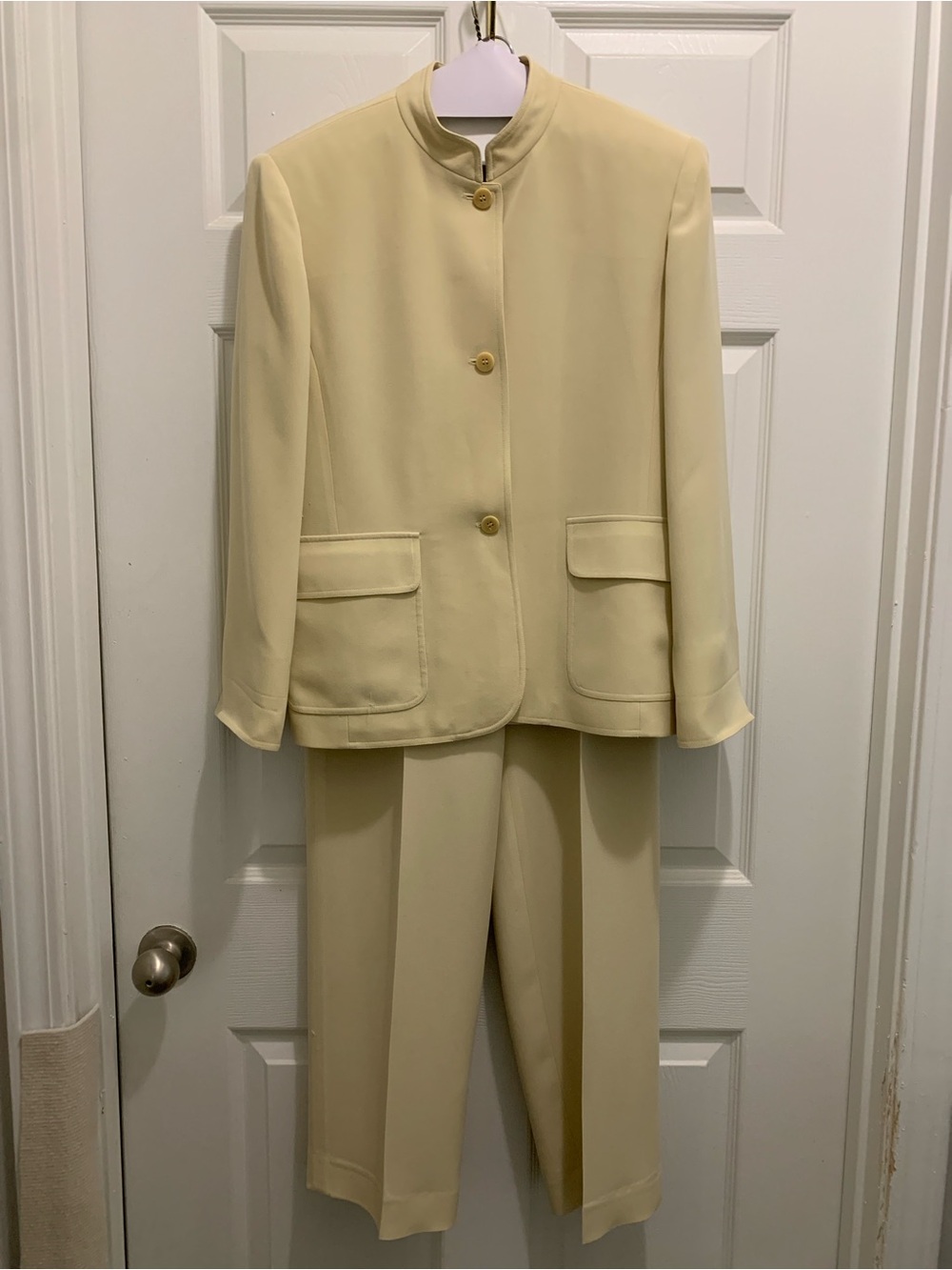 Jones New York Silk Pants Suit Size 8 Butter Yellow ON TREND!
